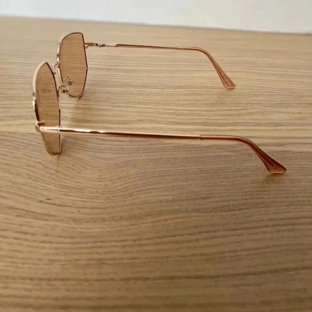 🆕Fashion Gold Metal Frame Sunglasses🆕